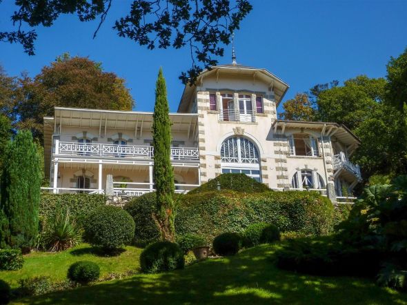 Sale Villa Morlaix 10 Rooms 448 m²