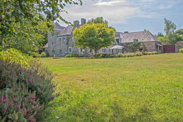 Sale Manor house Pont-l'Abbé 10&nbsp;Rooms 305&nbsp;m²
