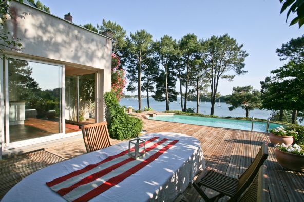 Sale Contemporary house Le Bono 11&nbsp;Rooms 210&nbsp;m²