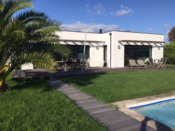 Vente Maison Ploemeur 7&nbsp;Pièces 270&nbsp;m²