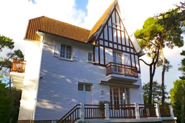 Sale House La Baule 9 Rooms 240 m²