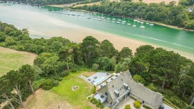 propriété 14 Pièces en location saisonnière sur GUIDEL (56520)