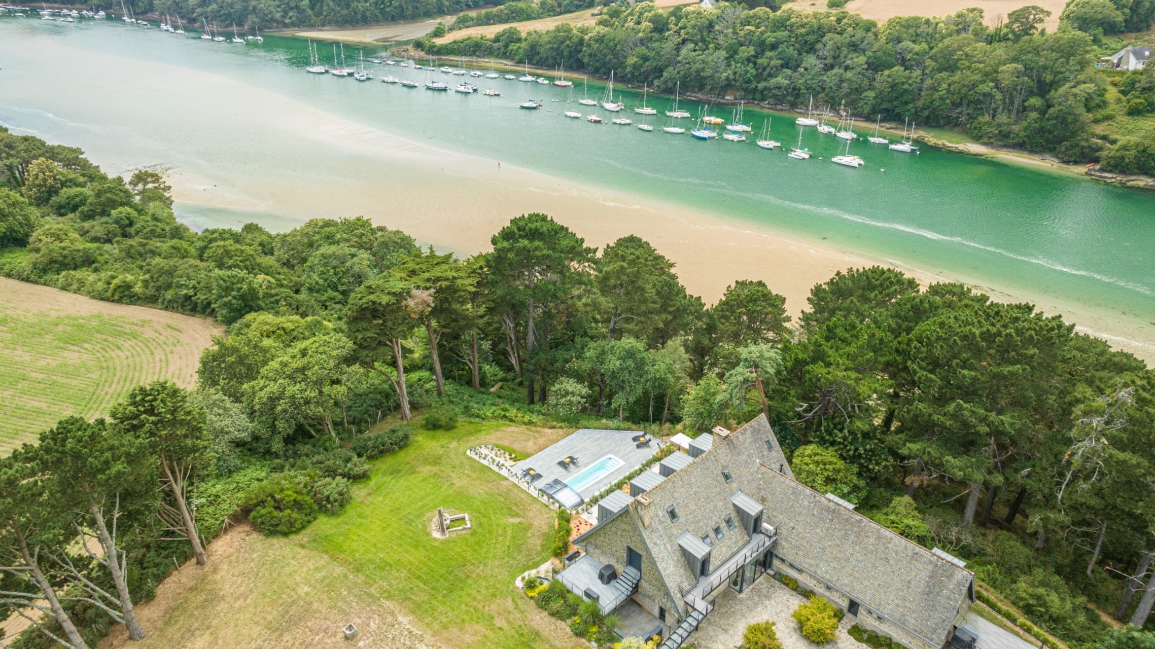 apartment 2 Rooms for seasonal rent on GUIDEL (56520)