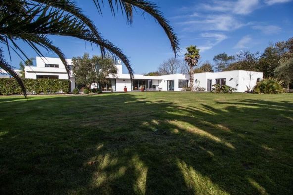 Sale Contemporary house Pont-l'Abbé 11&nbsp;Rooms 432&nbsp;m²