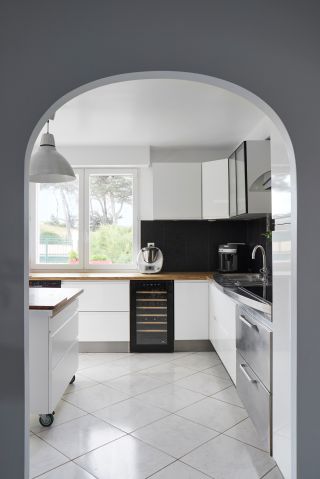 villa 6 Rooms for seasonal rent on TALMONT ST HILAIRE (85440)