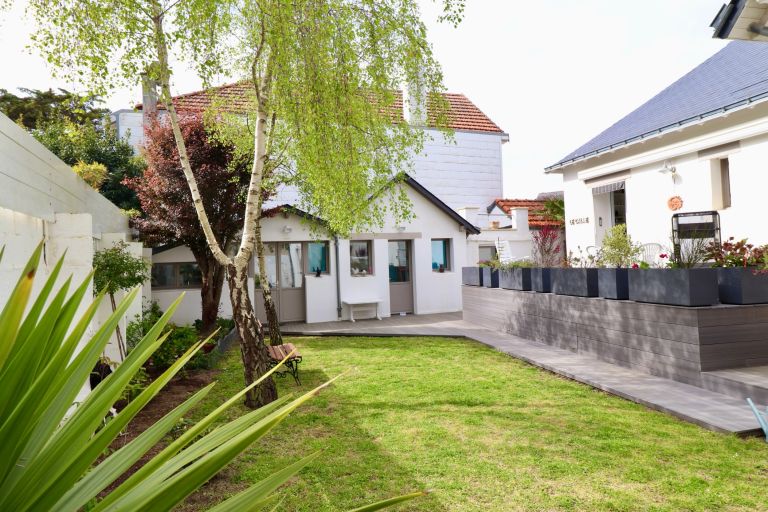 house 6 Rooms for sale on PORNICHET (44380)