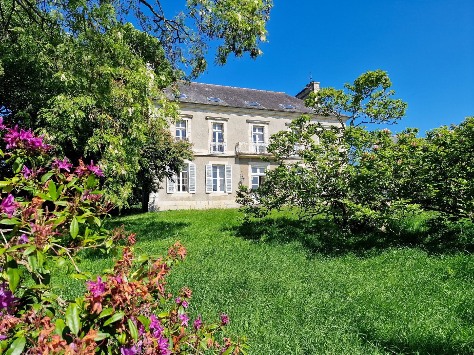 mansion 18 Rooms for sale on LANNION (22300)