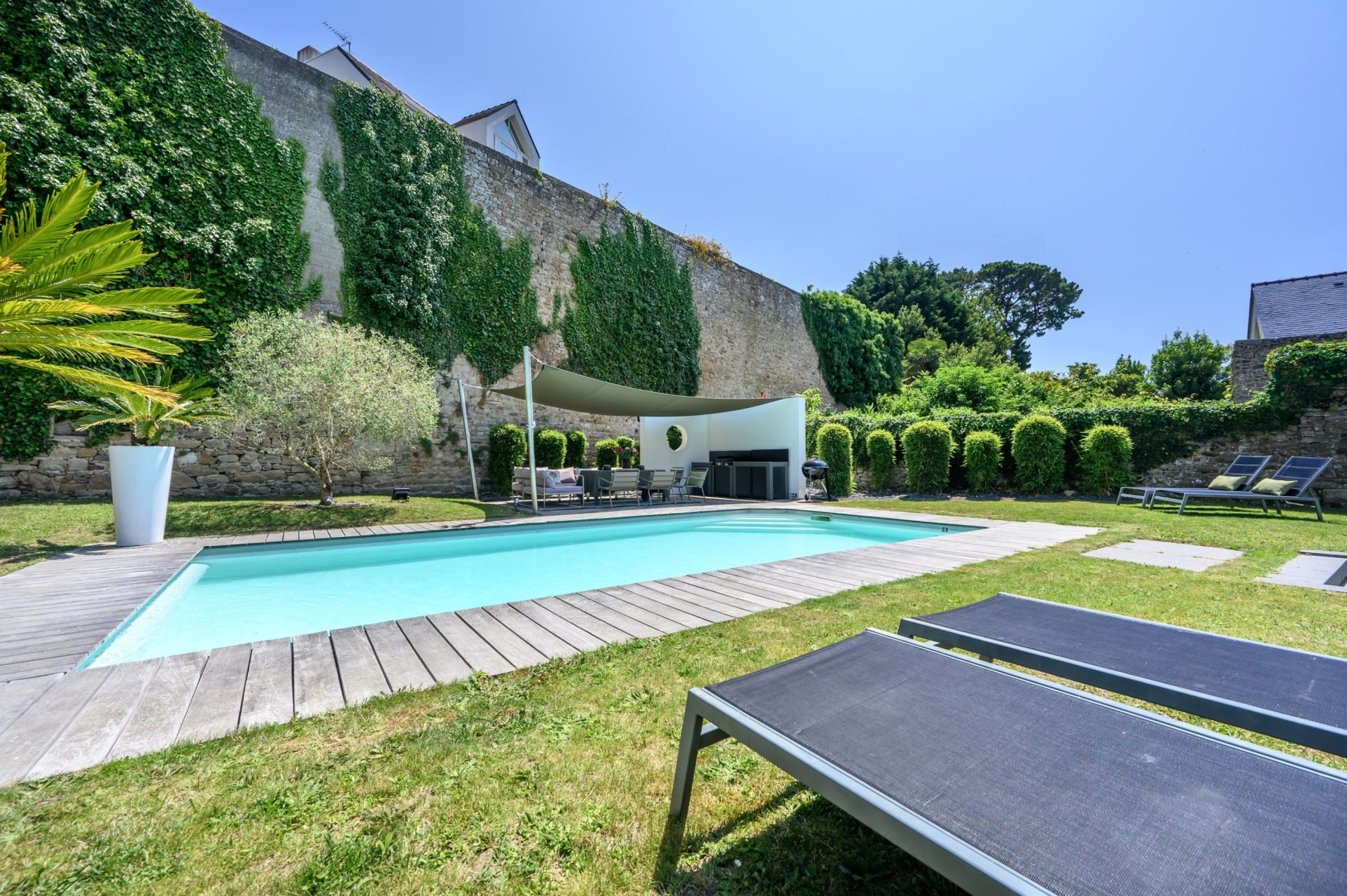 house 5 Rooms for seasonal rent on VANNES (56000)