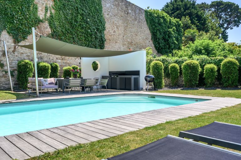 house 5 Rooms for seasonal rent on VANNES (56000)