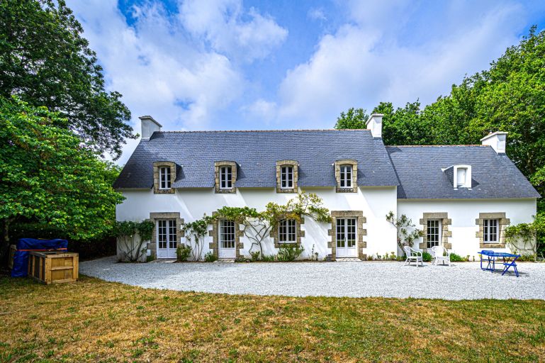 house 10 Rooms for sale on LOCTUDY (29750)