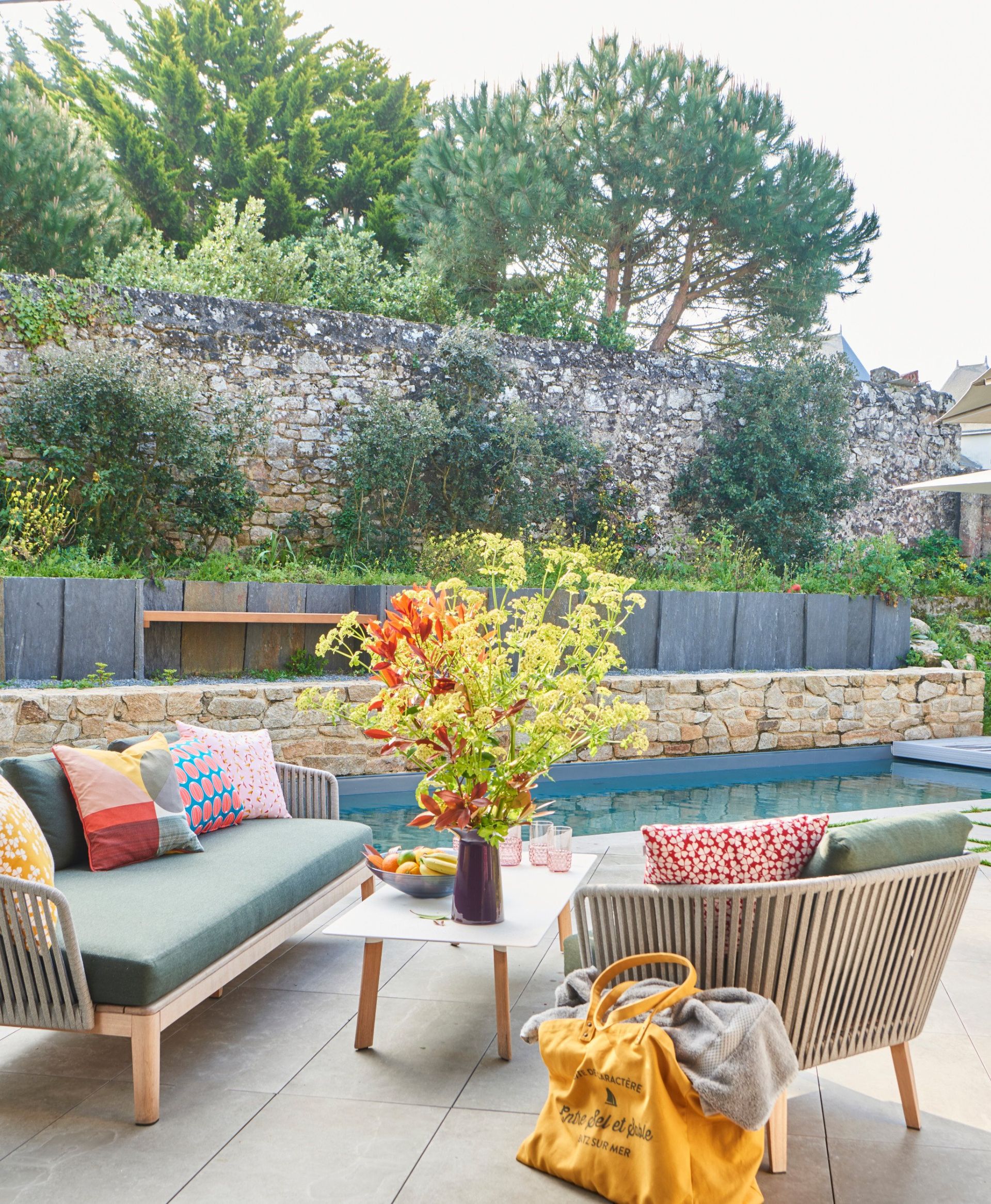 villa 9 Rooms for seasonal rent on BATZ SUR MER (44740)