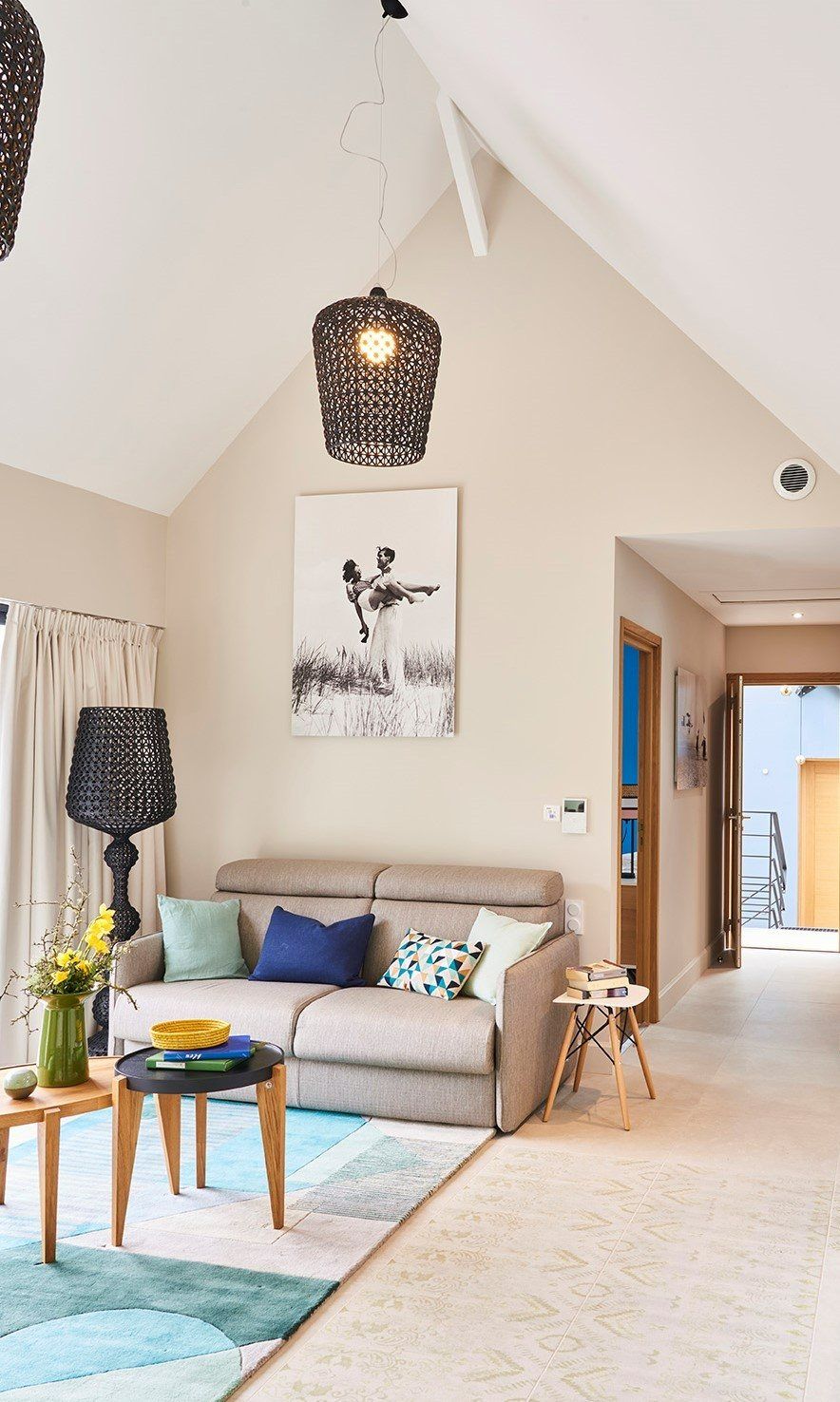 villa 9 Rooms for seasonal rent on BATZ SUR MER (44740)