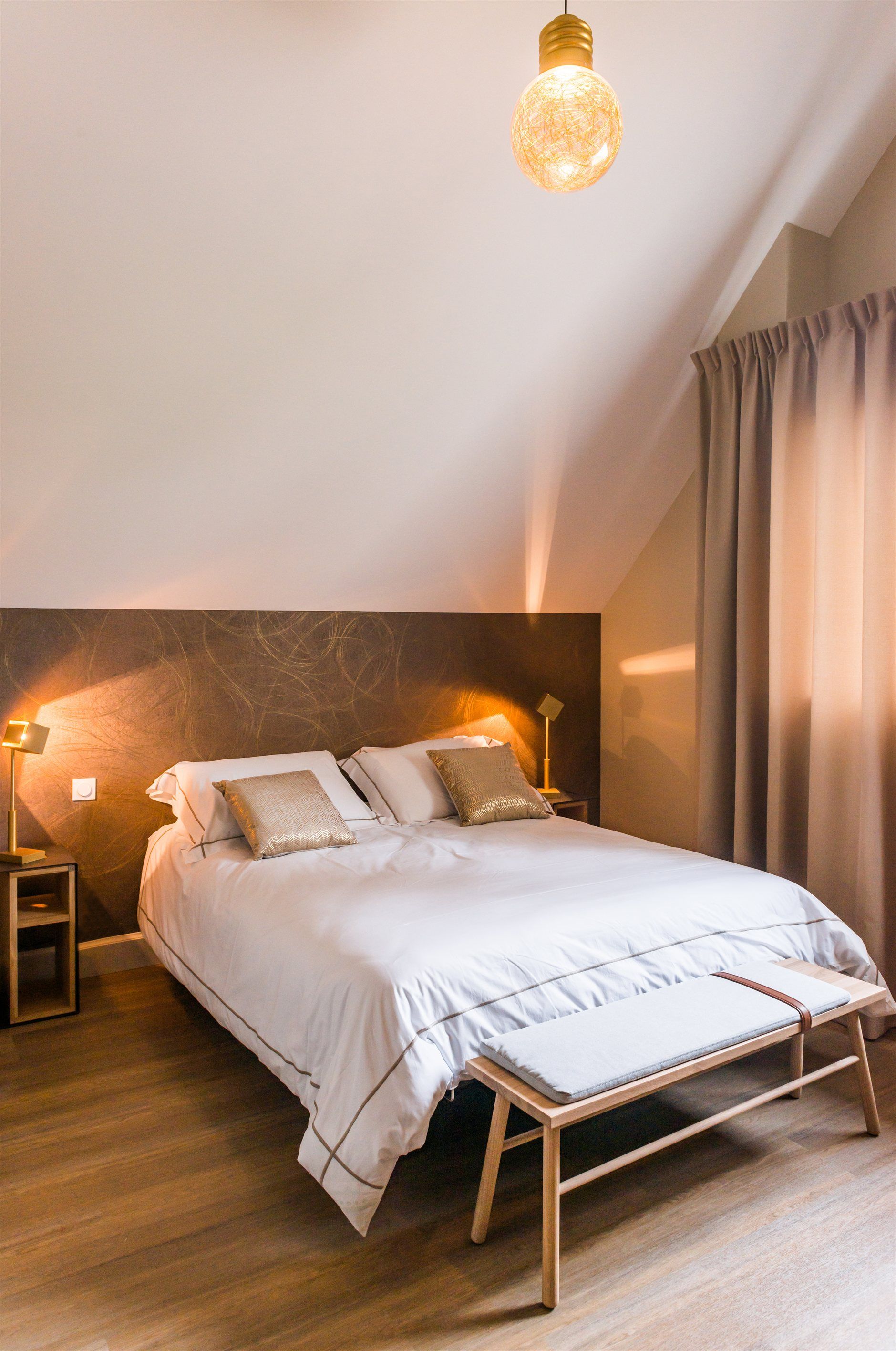 villa 9 Rooms for seasonal rent on BATZ SUR MER (44740)