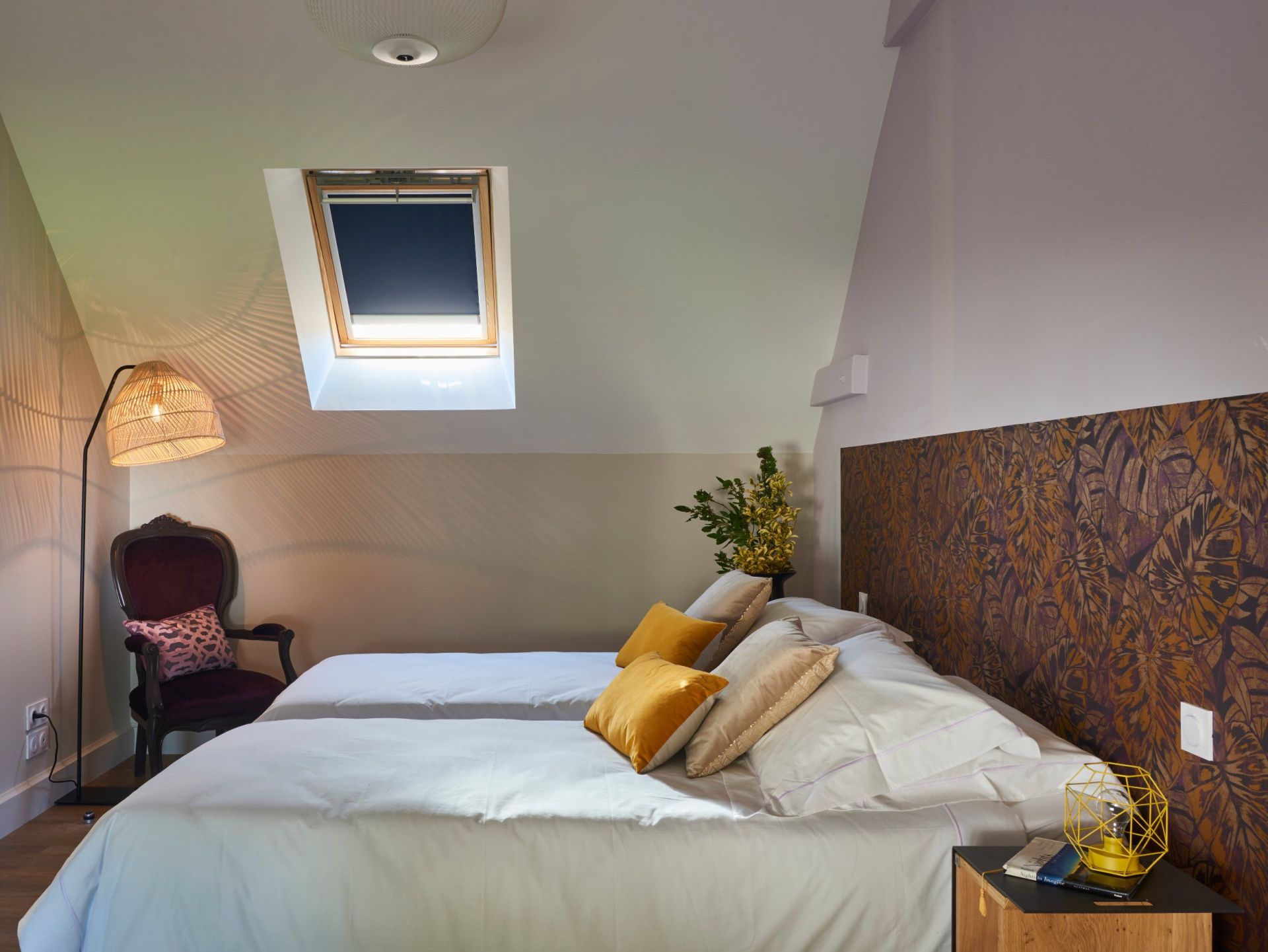 villa 9 Rooms for seasonal rent on BATZ SUR MER (44740)