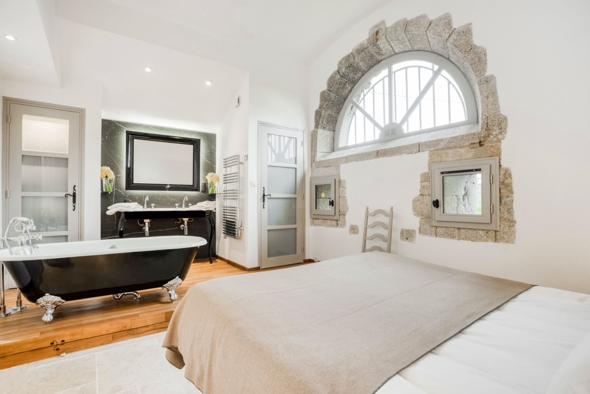property 12 Rooms for seasonal rent on CLOHARS CARNOET (29360)