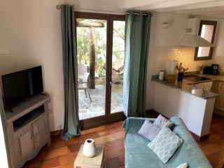 house 4 Rooms for seasonal rent on PORTO VECCHIO (20137)