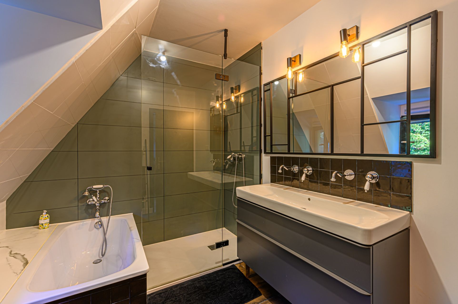 maison 8 Pièces en location saisonnière sur GOUESNACH (29950)