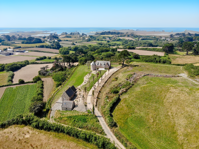 Vente Maison Plougrescant 15 Pièces 352 m²