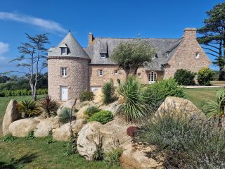 maison 15 Pièces en vente sur PLOUGRESCANT (22820)