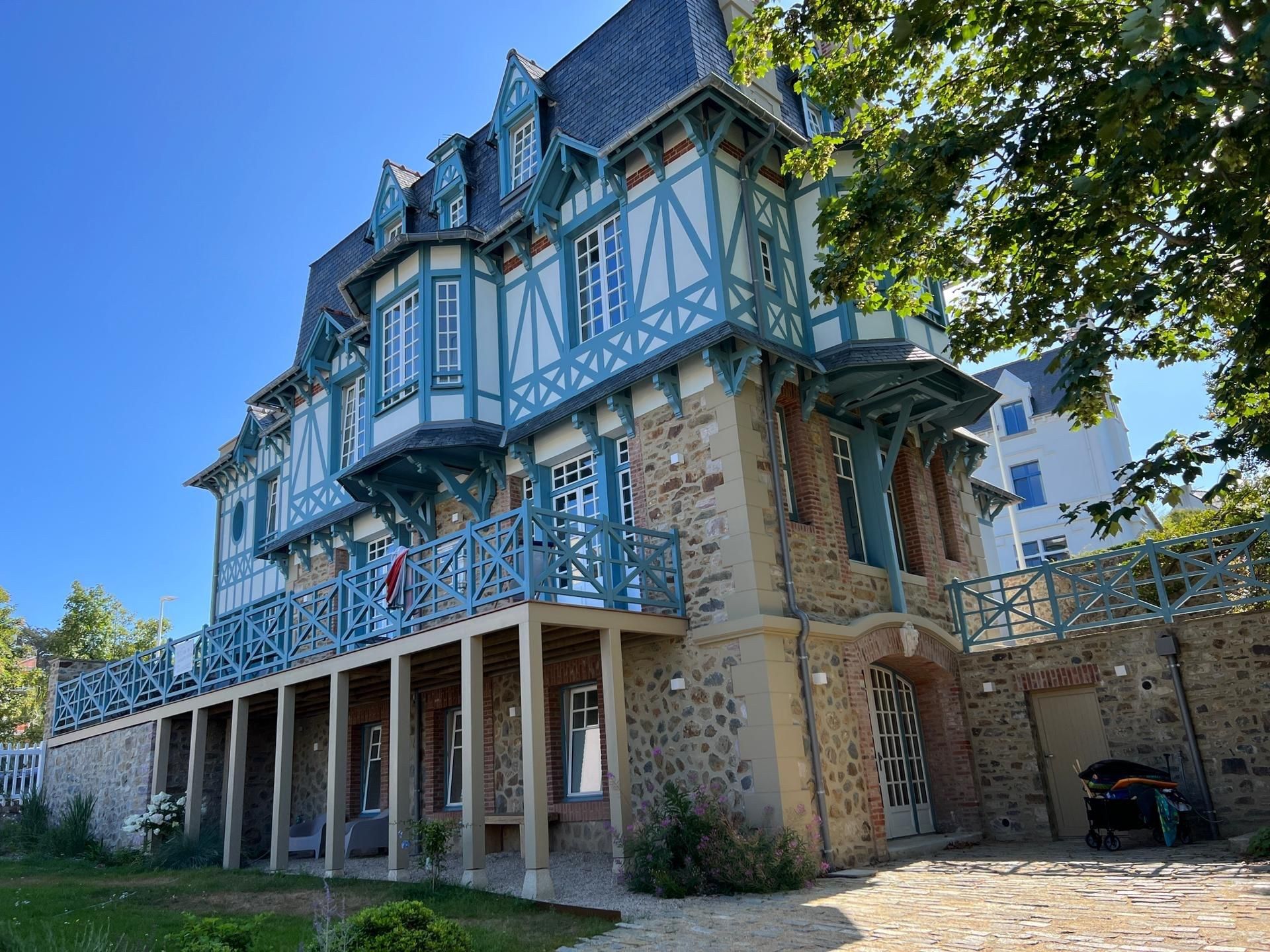 manoir 9 Pièces en location saisonnière sur PLENEUF VAL ANDRE (22370)