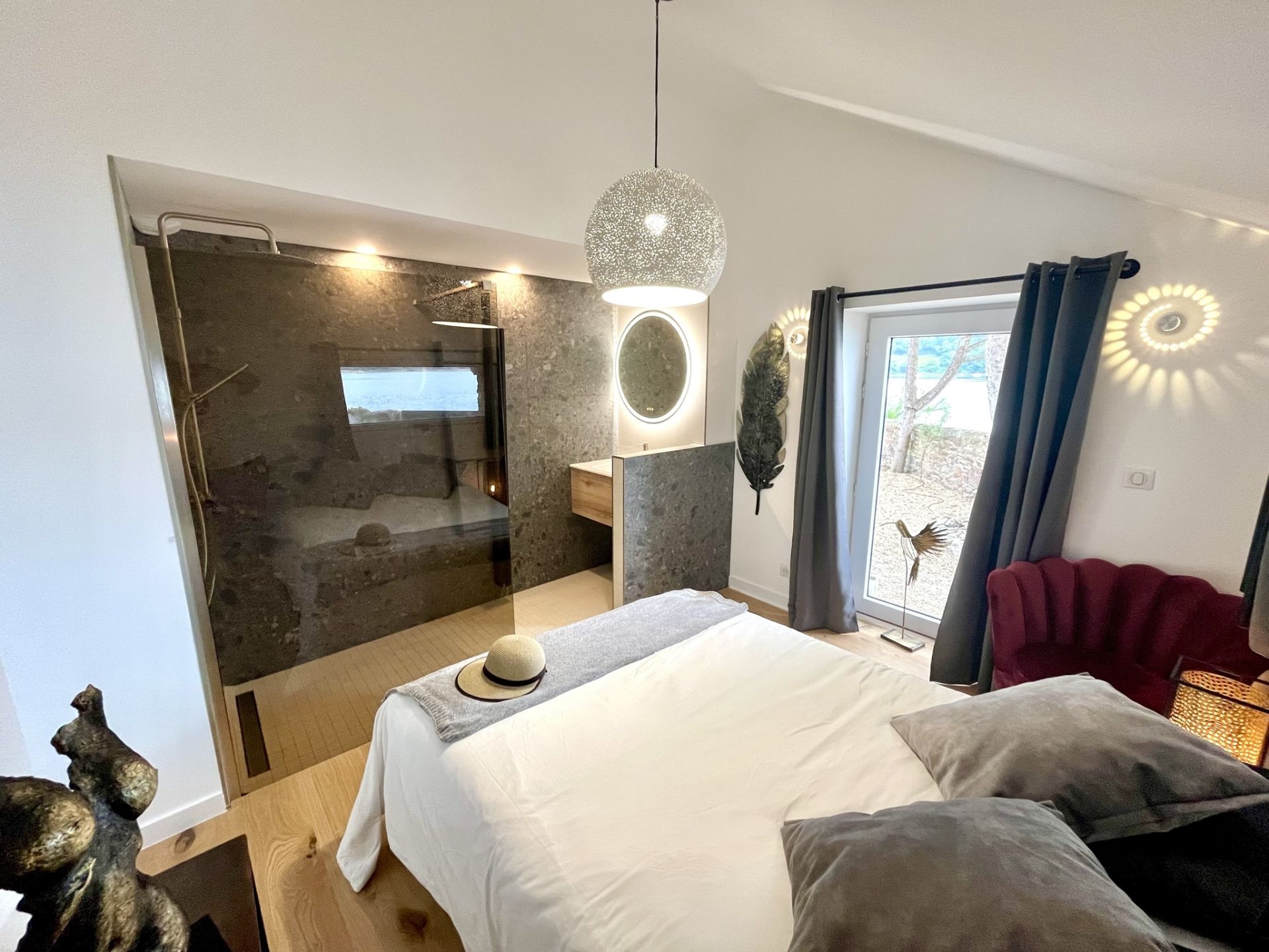 house 7 Rooms for seasonal rent on LEZARDRIEUX (22740)