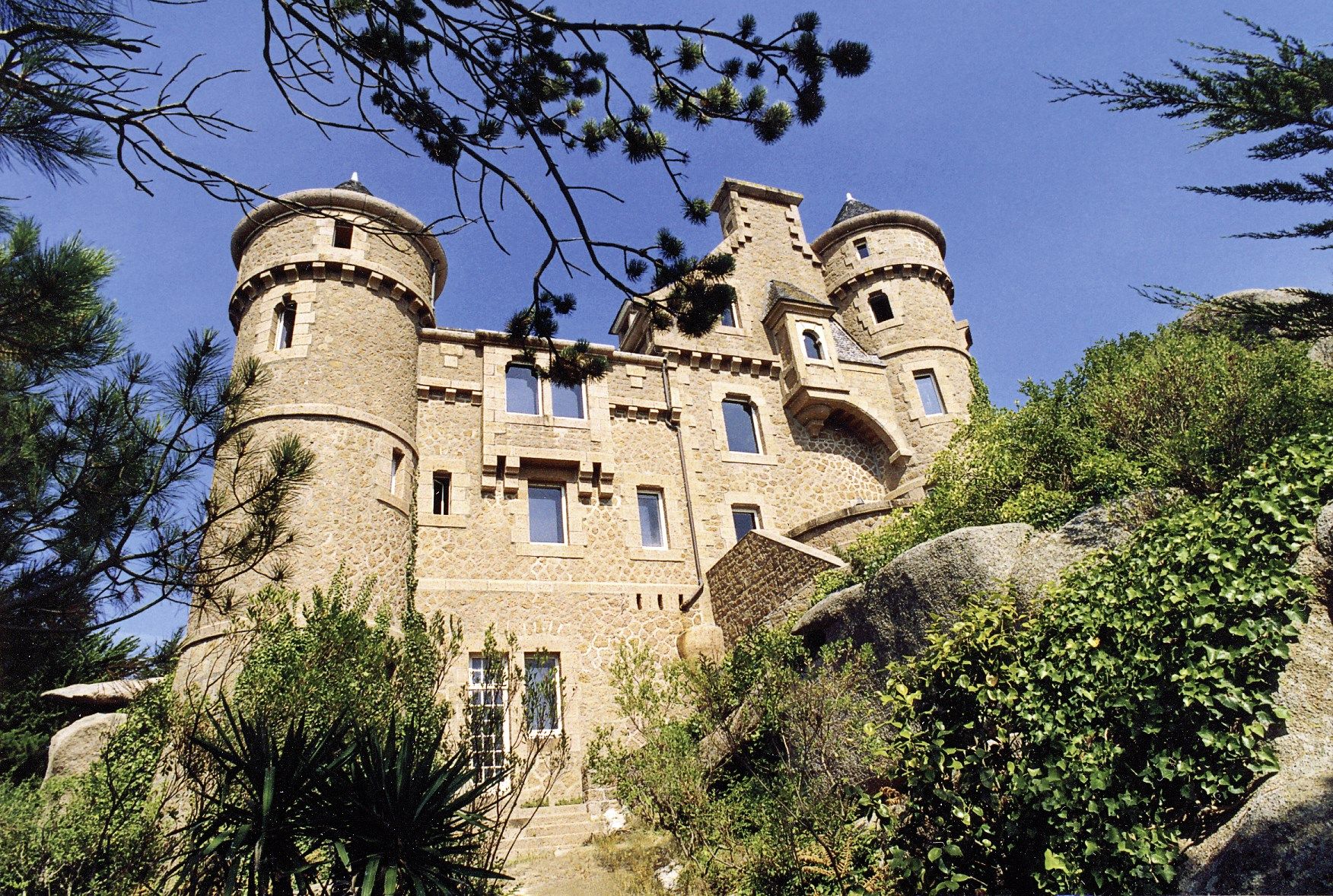 maison 10 Pièces en vente sur TREGASTEL (22730)