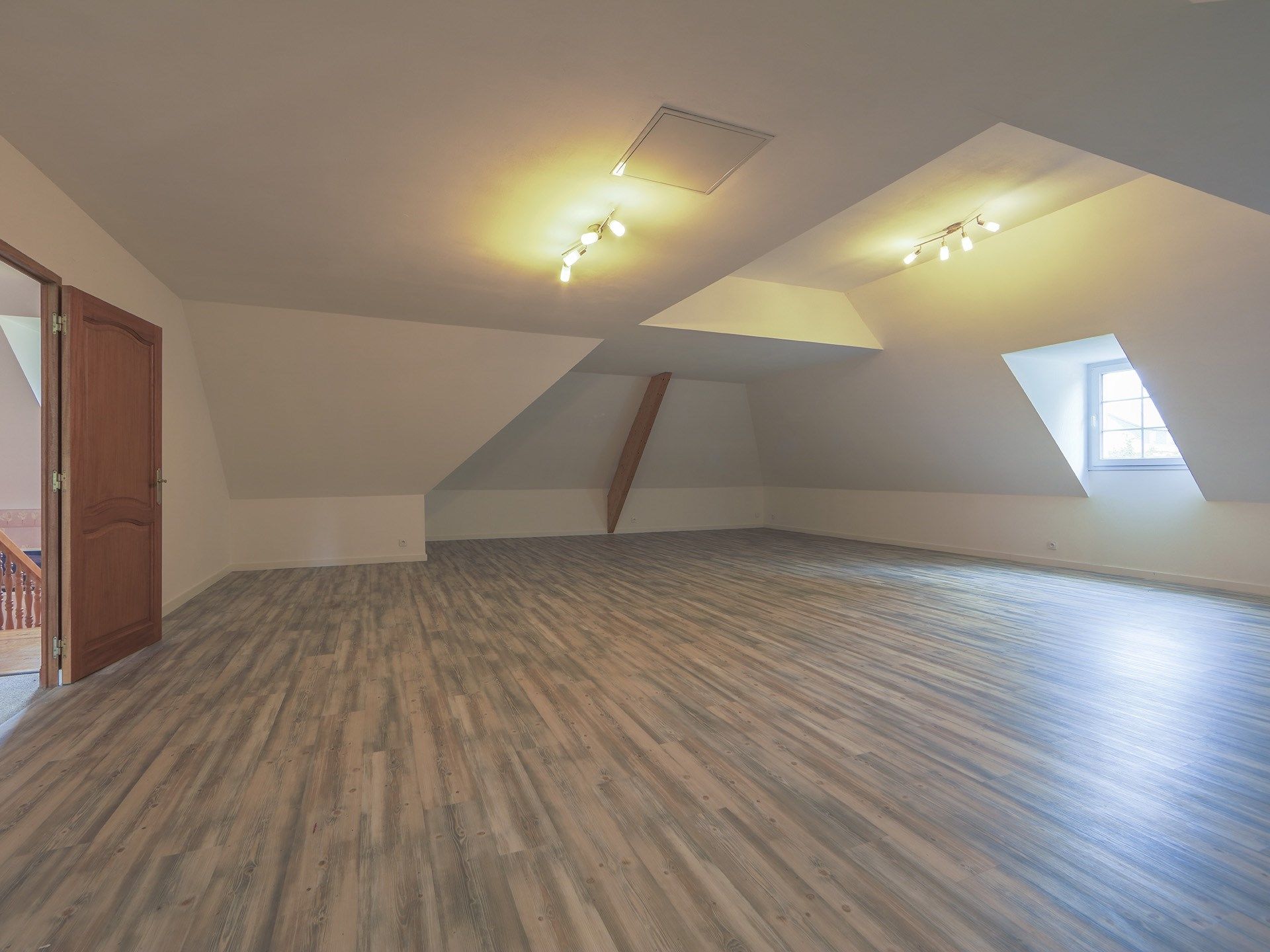 house 10 Rooms for sale on DIRINON (29460)