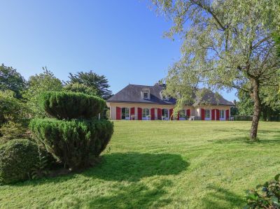 Sale House Dirinon 10&nbsp;Rooms 375&nbsp;m²