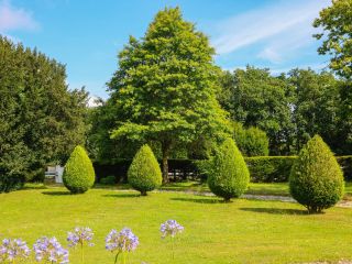 maison 10 Pièces en vente sur DIRINON (29460)