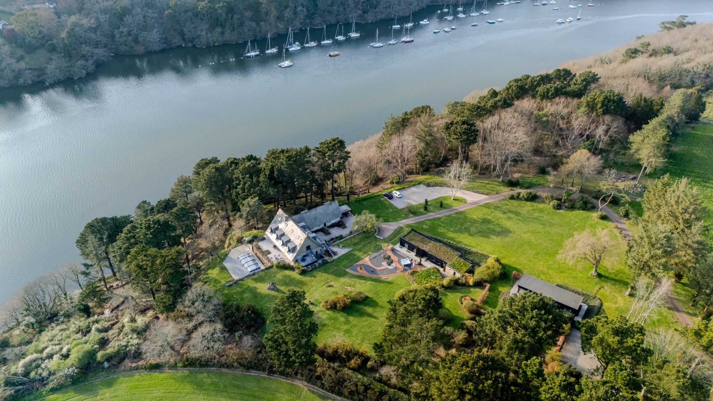 maison 19 Pièces en vente sur GUIDEL (56520)