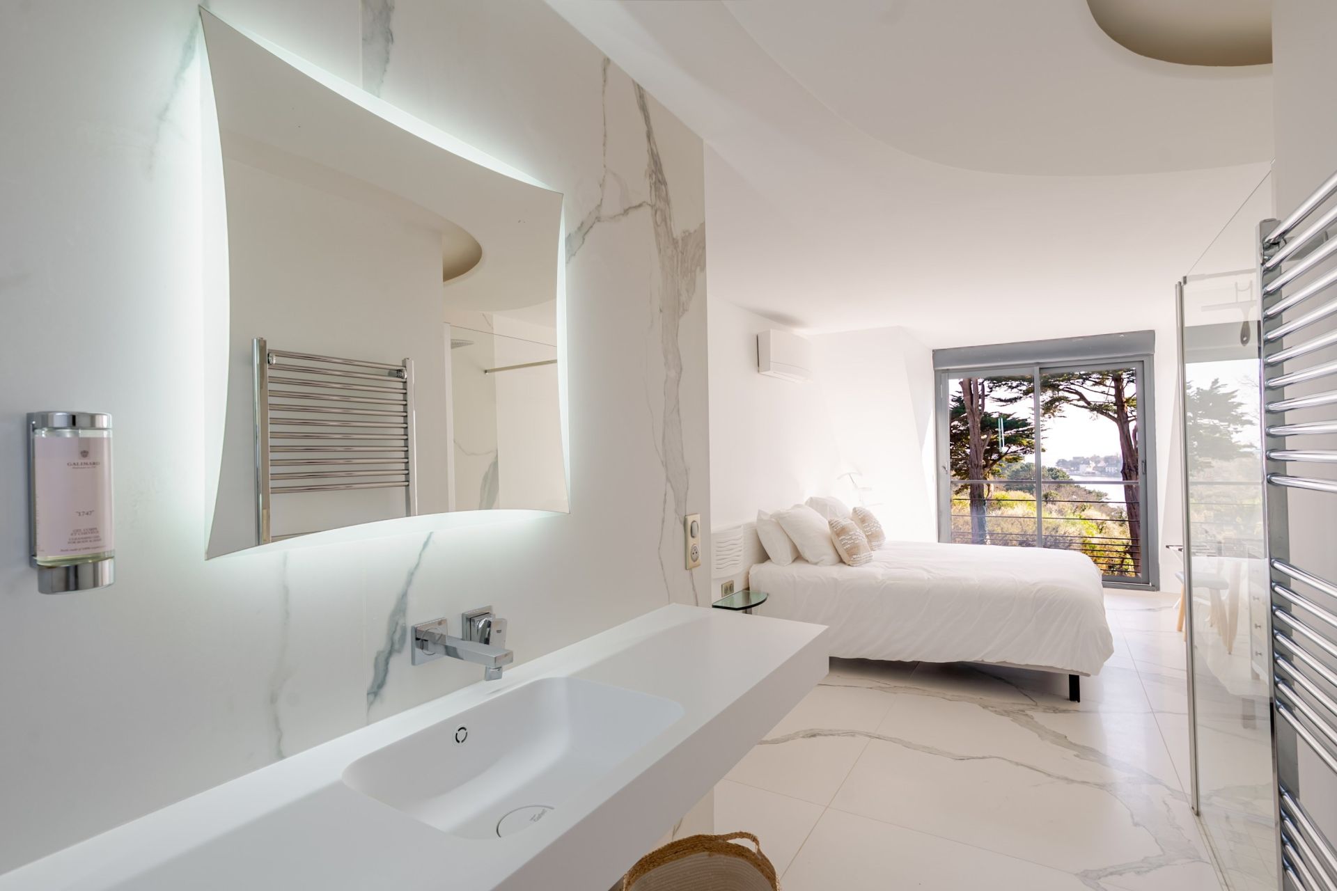 house 19 Rooms for sale on GUIDEL (56520)