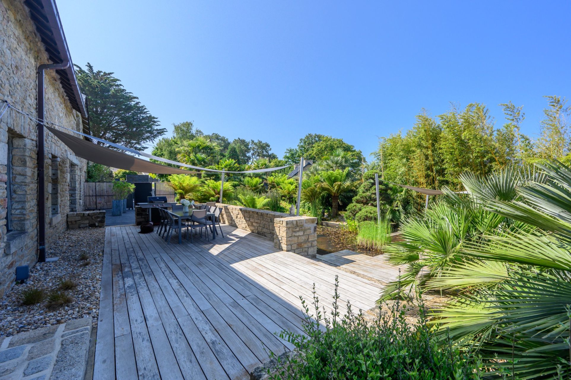 long house 8 Rooms for seasonal rent on BADEN (56870)