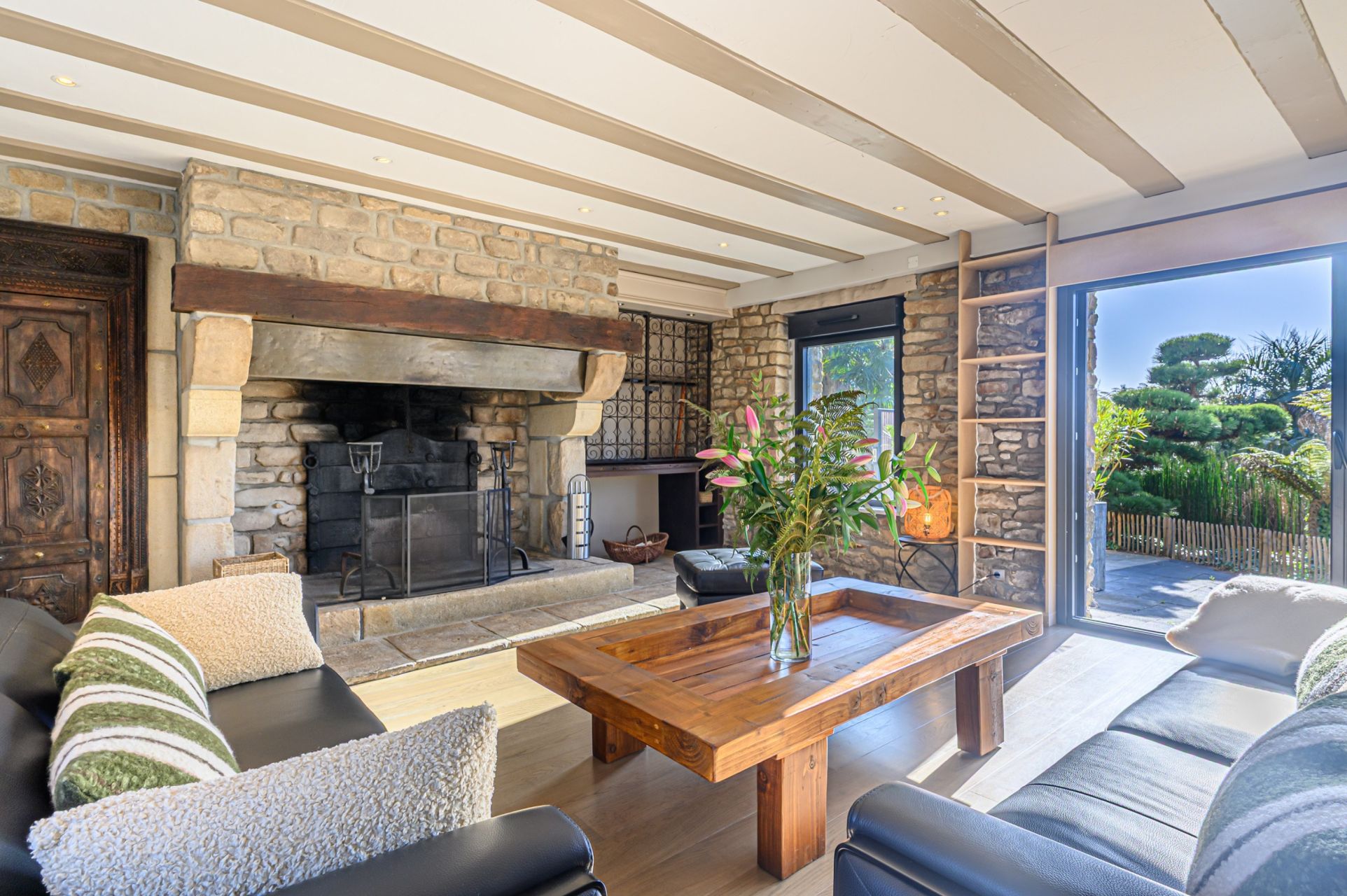 long house 8 Rooms for seasonal rent on BADEN (56870)