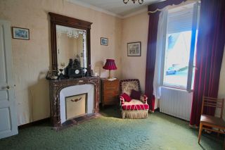 house 7 Rooms for sale on LA TURBALLE (44420)