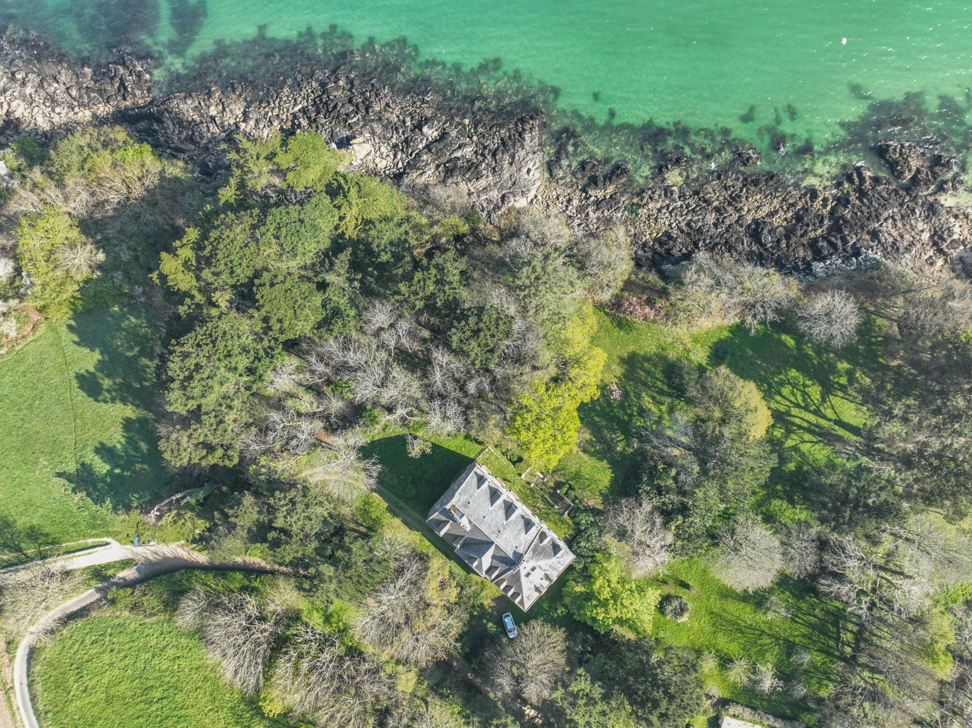 castle 15 Rooms for sale on DOUARNENEZ (29100)