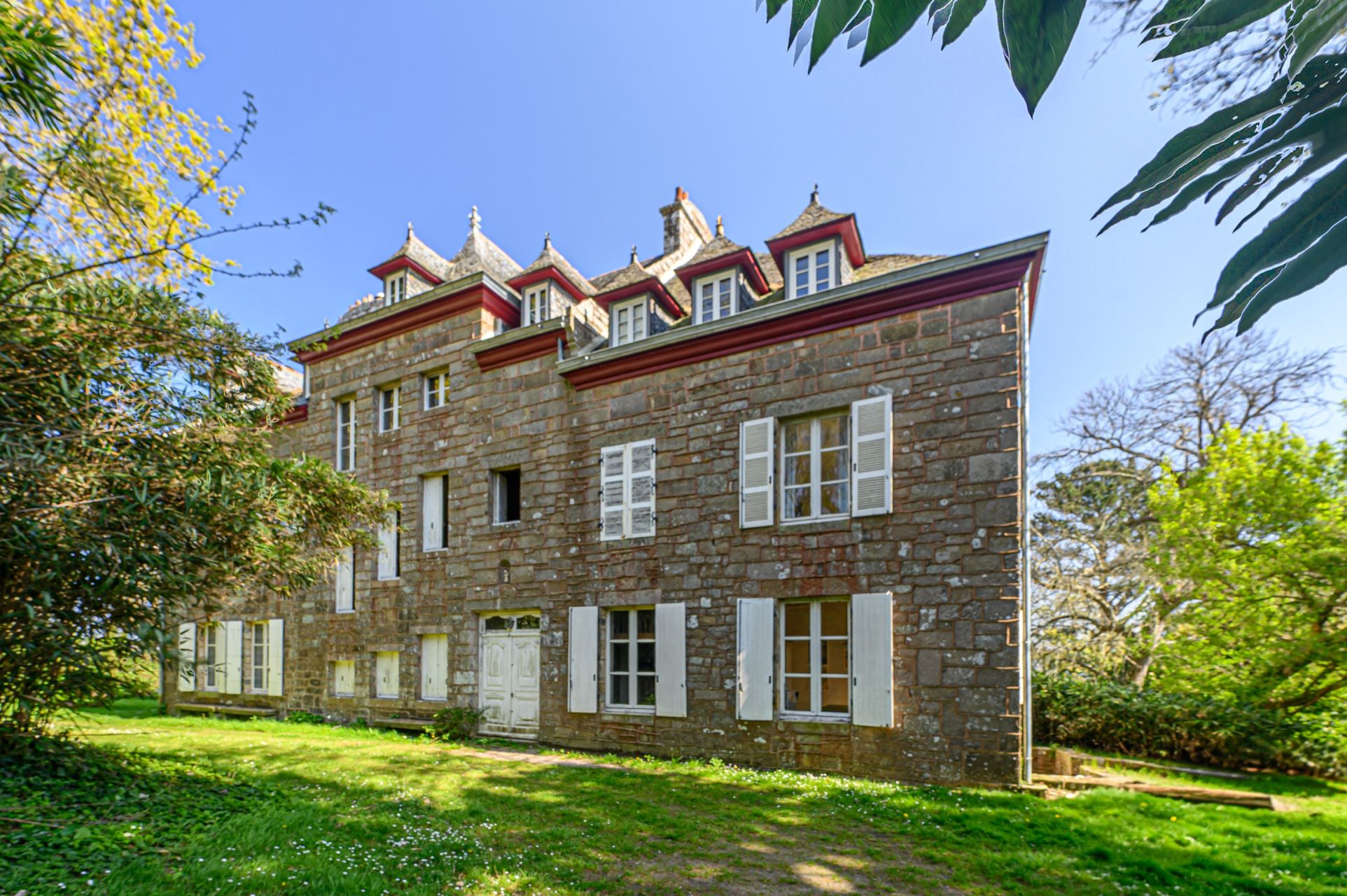 château 15 Pièces en vente sur DOUARNENEZ (29100)