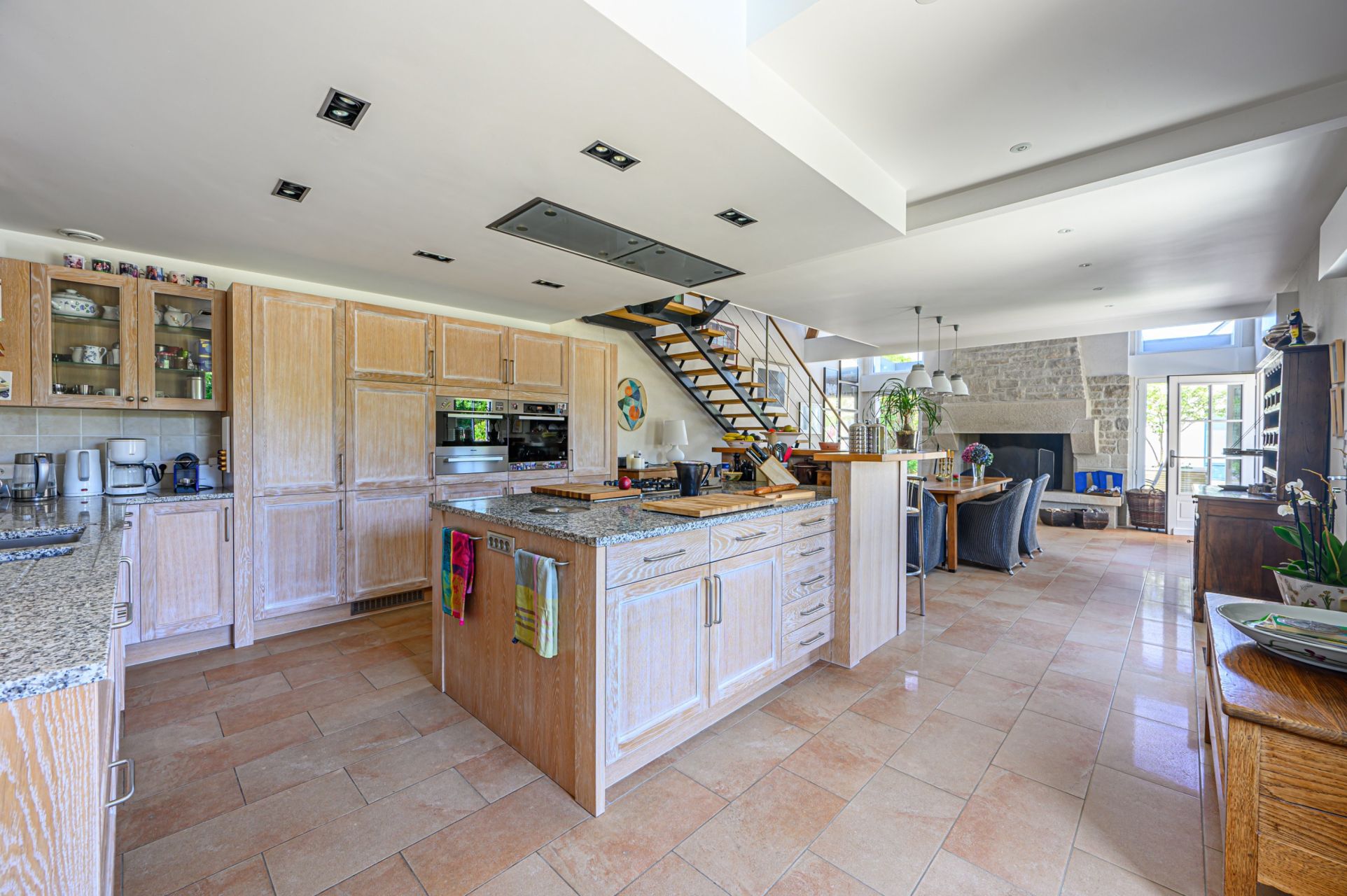 house 9 Rooms for sale on PLONEOUR LANVERN (29720)