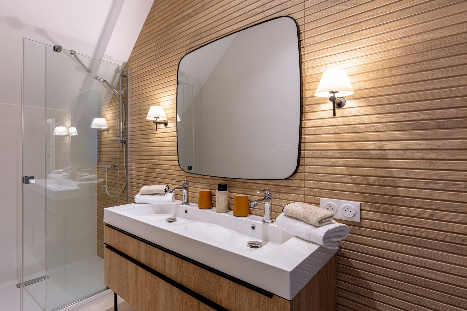 propriété 16 Pièces en location saisonnière sur TREMEOC (29120)