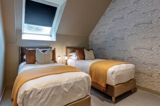 propriété 16 Pièces en location saisonnière sur TREMEOC (29120)