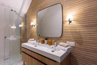 propriété 16 Pièces en location saisonnière sur TREMEOC (29120)