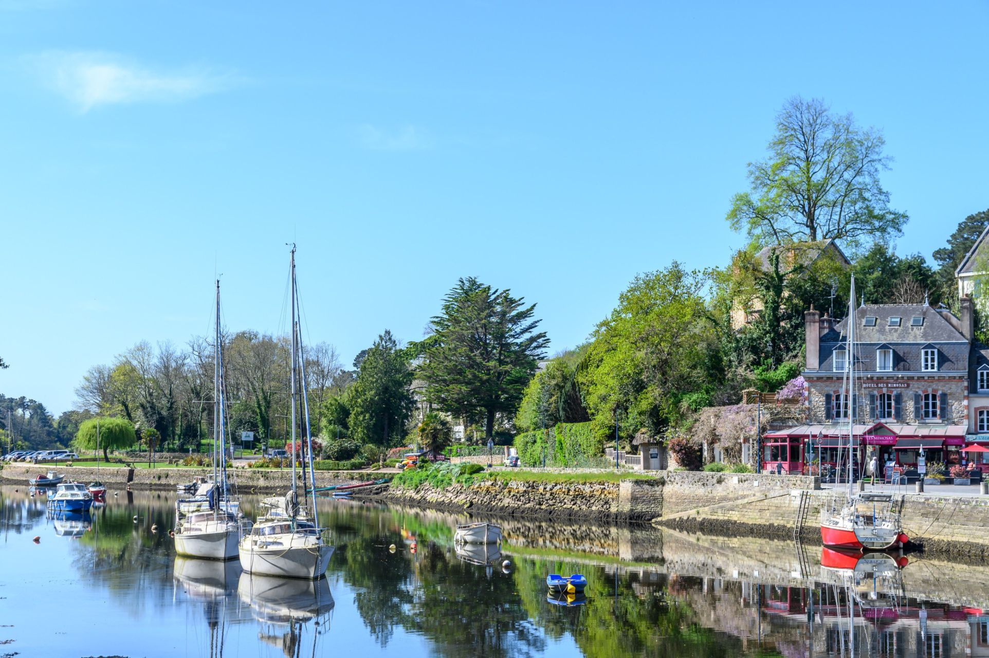 property 15 Rooms for sale on PONT AVEN (29930)