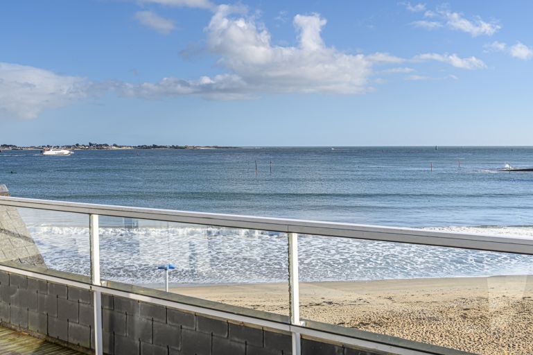 apartment 4 Rooms for sale on LARMOR PLAGE (56260)