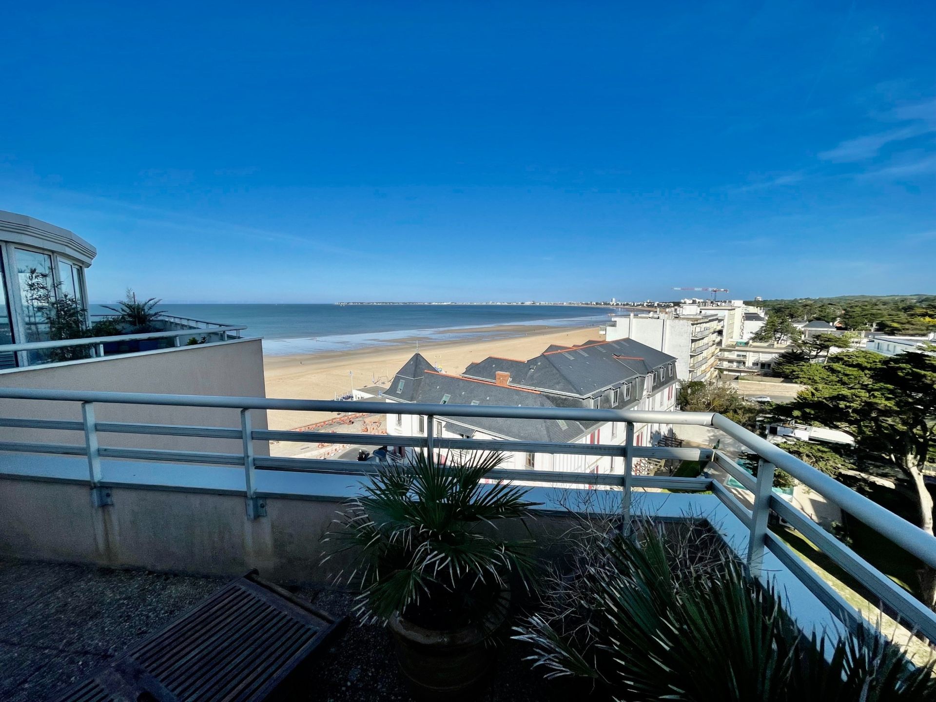 apartment 4 Rooms for sale on PORNICHET (44380)