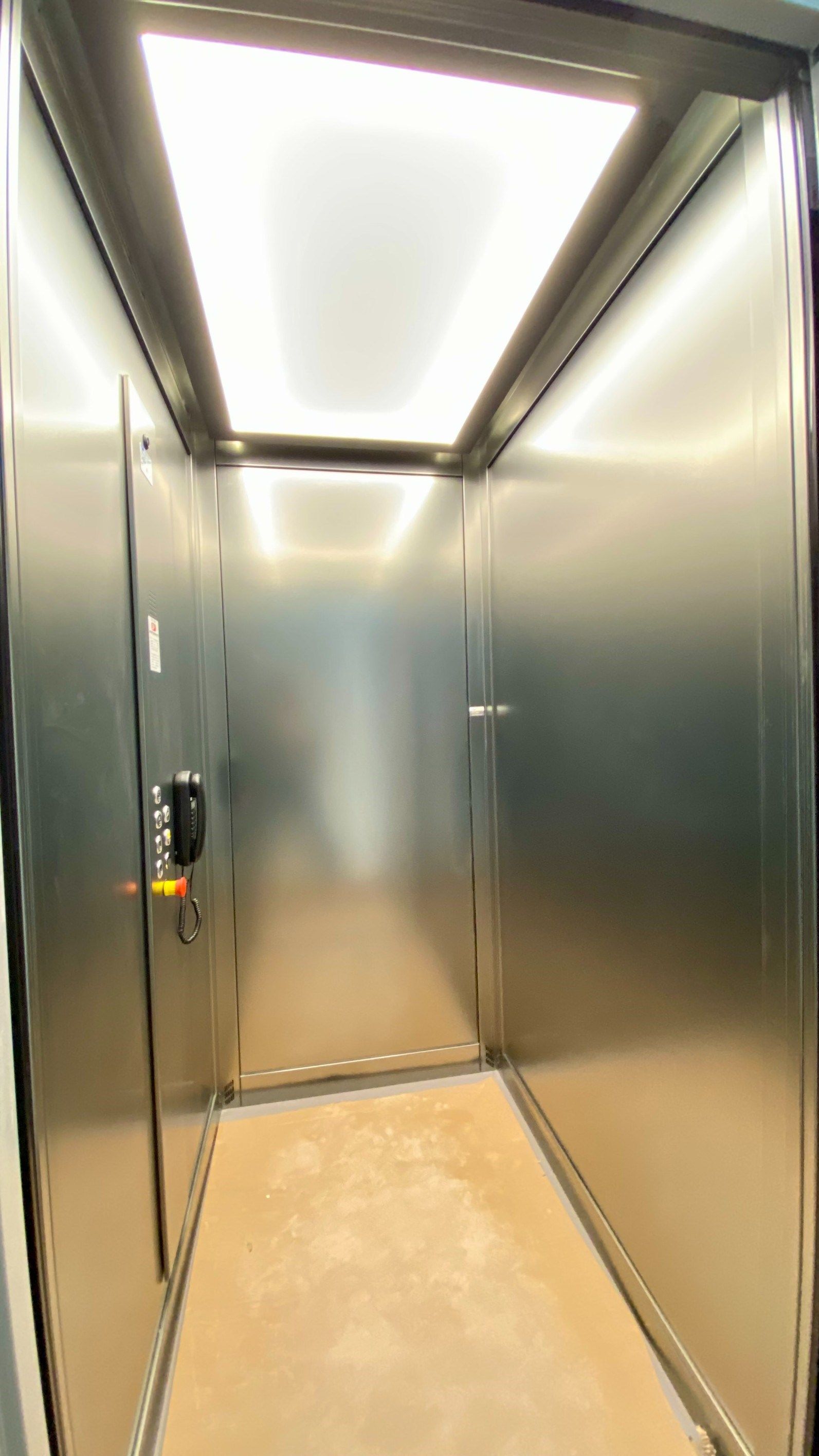 house 6 Rooms for sale on AURAY (56400)