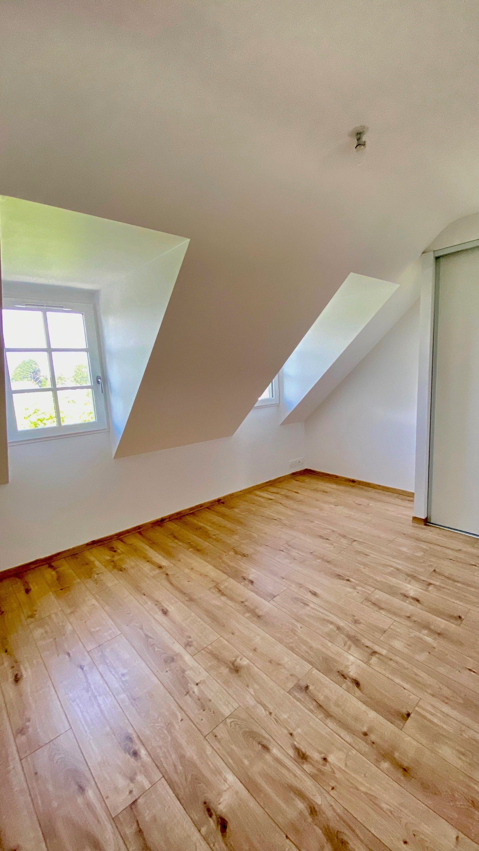 house 6 Rooms for sale on AURAY (56400)