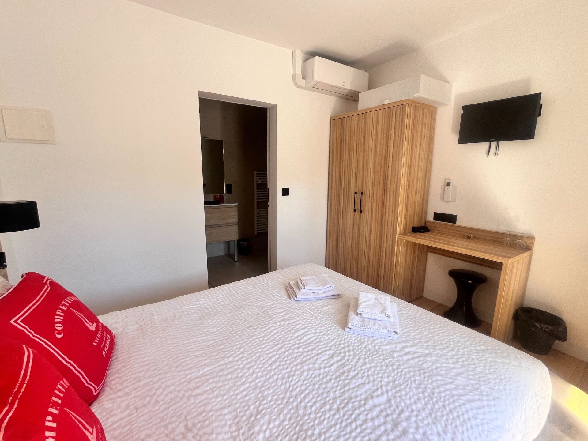 maison 20 Pièces en vente sur PLOMODIERN (29550)