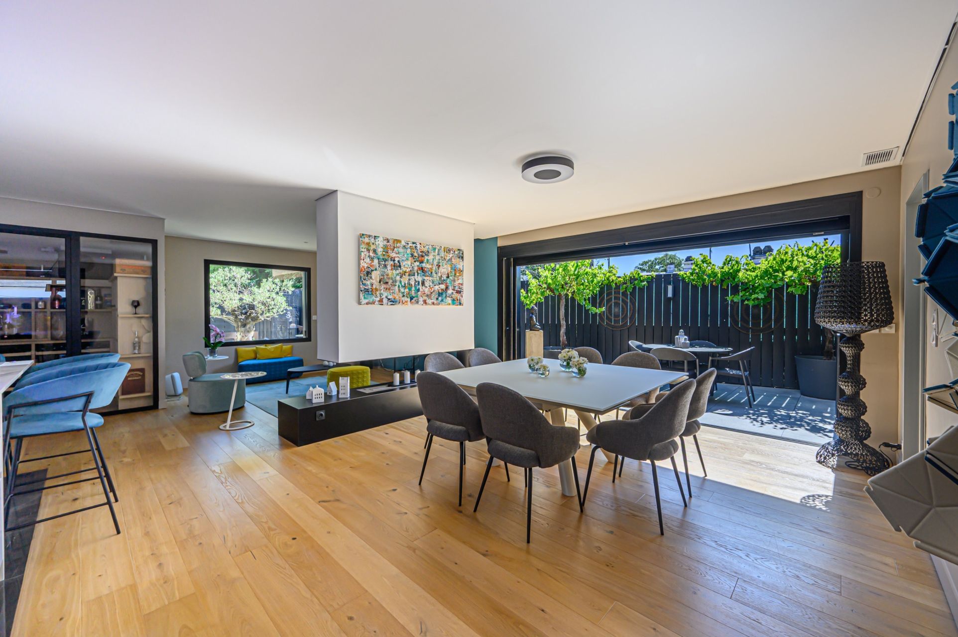 contemporary house 7 Rooms for sale on GUIDEL (56520)