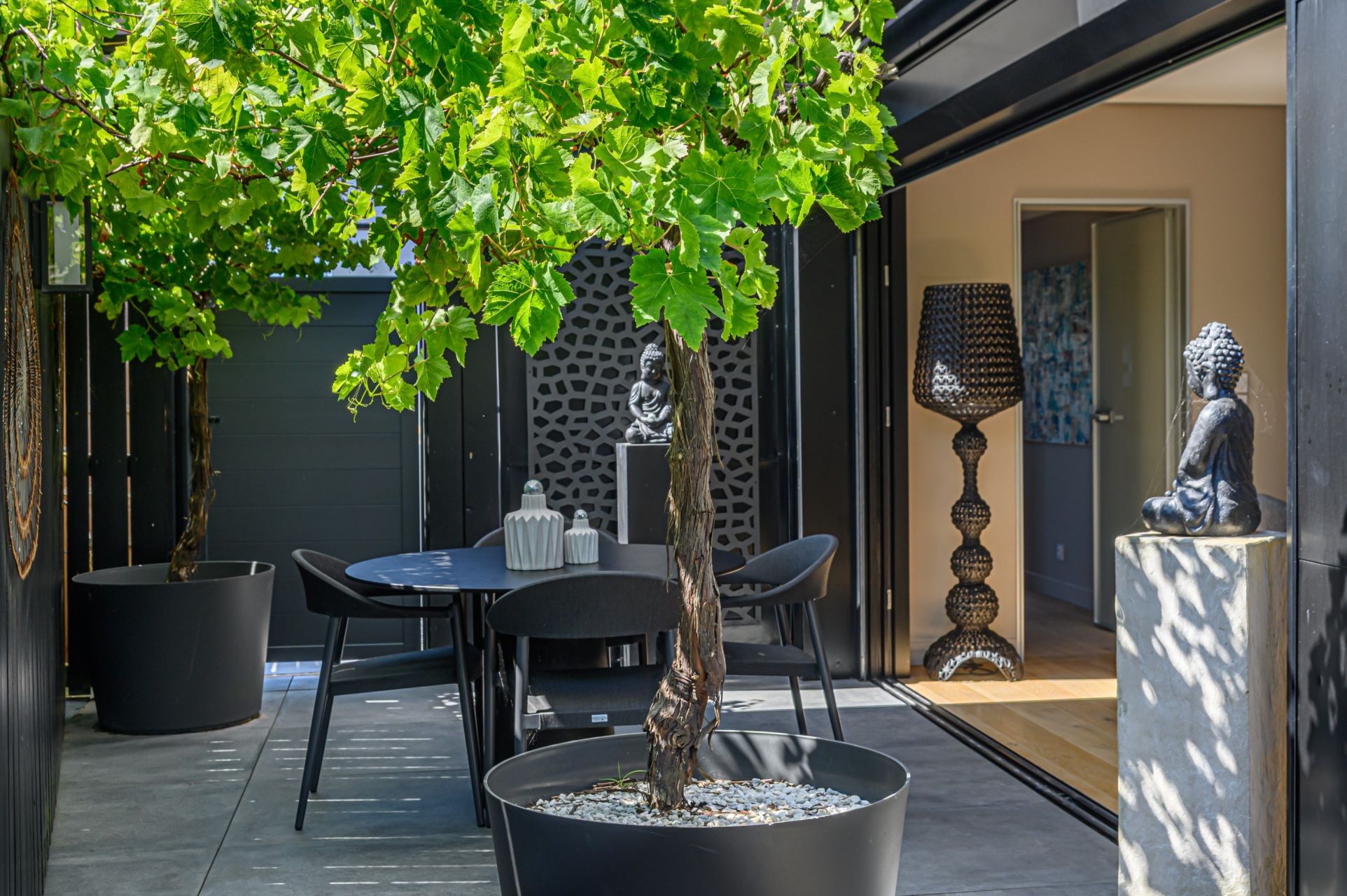 contemporary house 7 Rooms for sale on GUIDEL (56520)