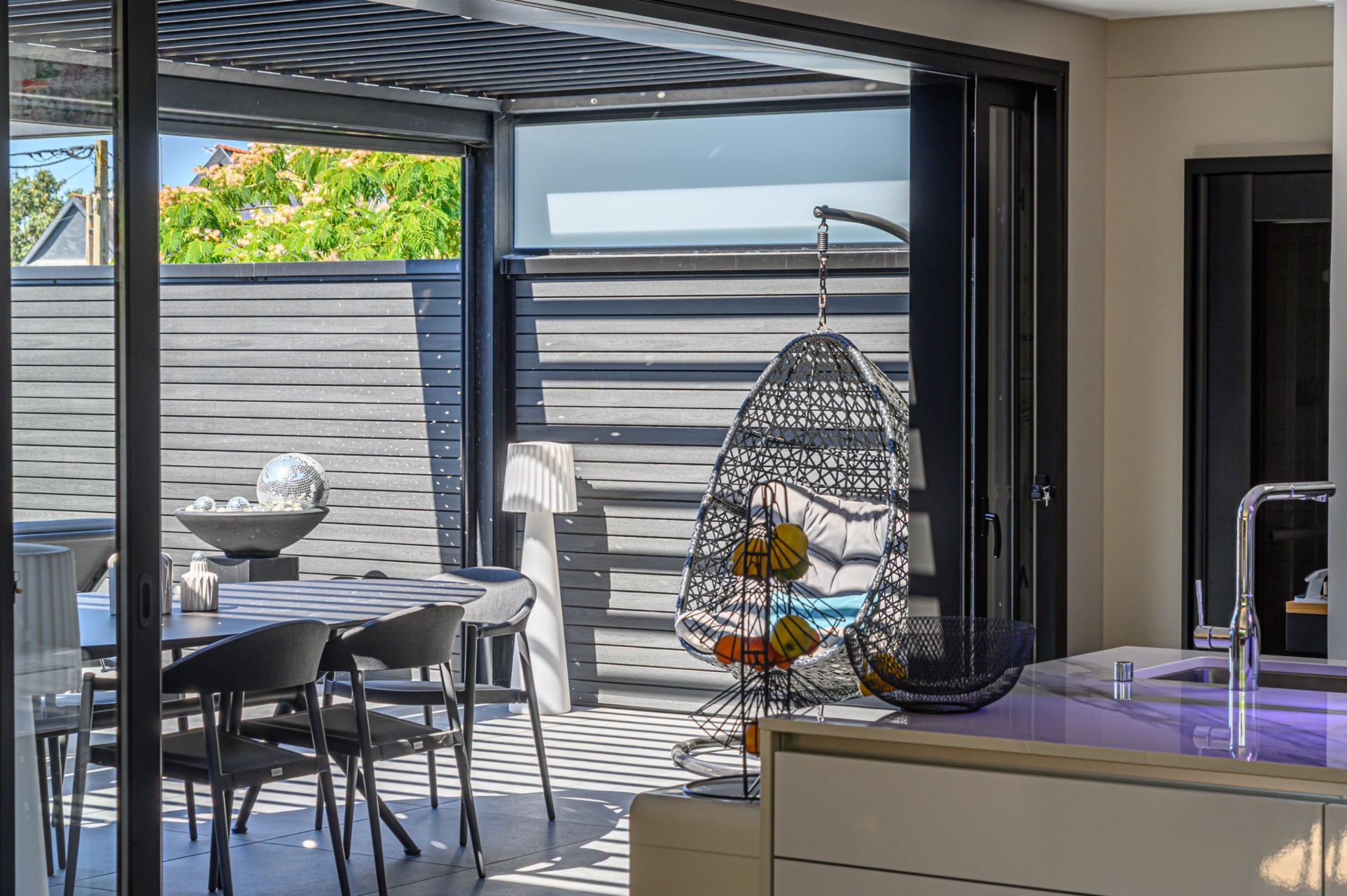 contemporary house 7 Rooms for sale on GUIDEL (56520)
