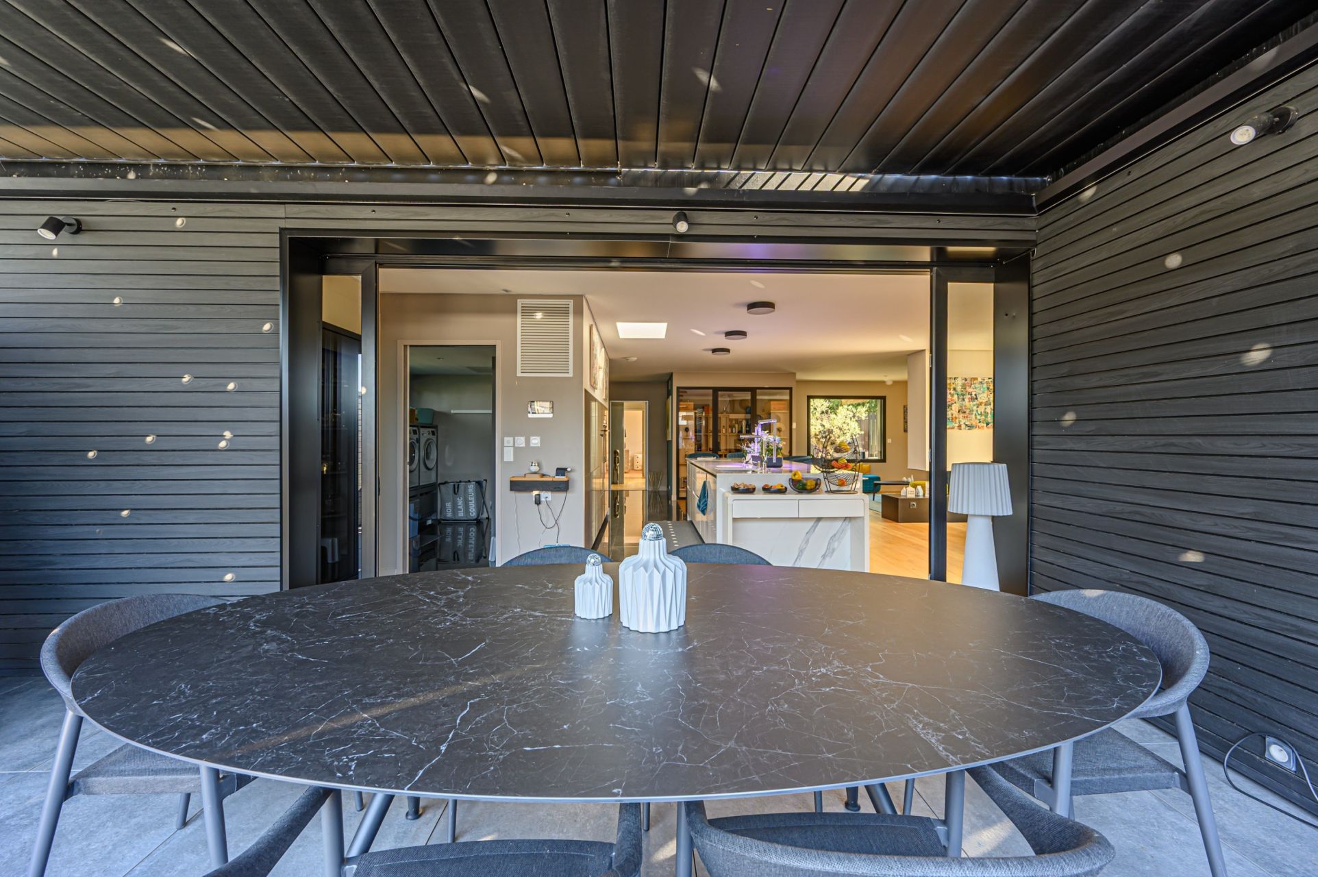 contemporary house 7 Rooms for sale on GUIDEL (56520)